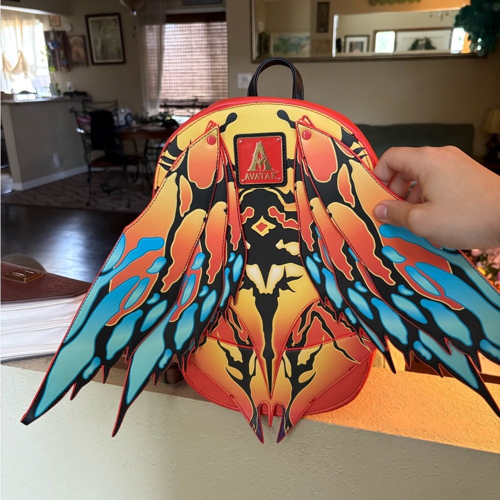 Loungefly toruk makto/banshee avatar Winged Backpack and wallet!